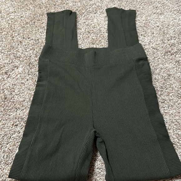 NWOT Naked Wardrobe Olive Green Sculpting Ribbed Leggings - Picture 4 of 5